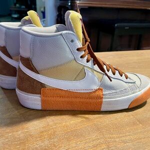 Nike Blazers. Like New White and Orange High-Top Sneakers